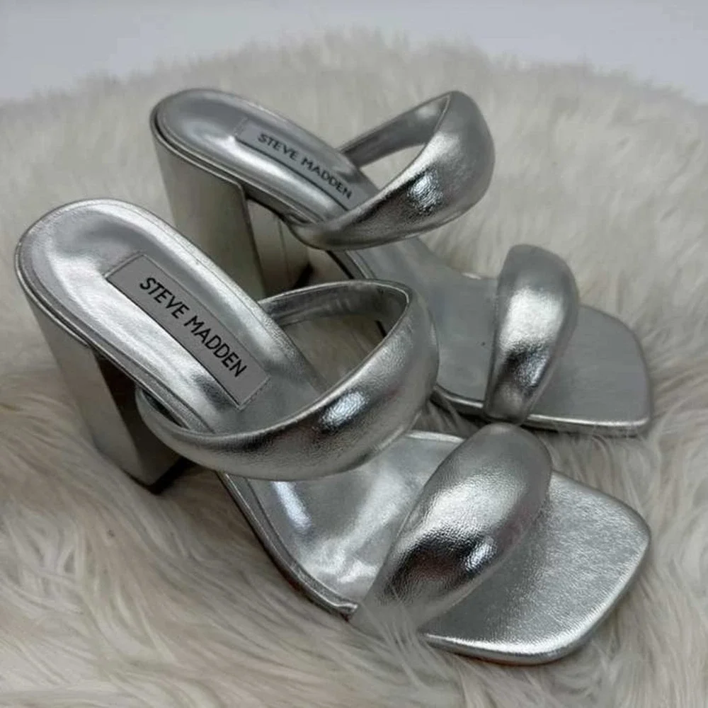 Steve Madden step into